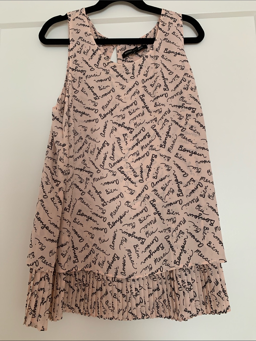 Banana Republic Black Script with a Pleated Bottom